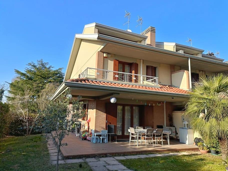 Iris Villa